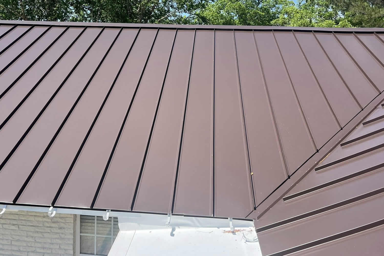 dark-brown-metal-roof-raleigh