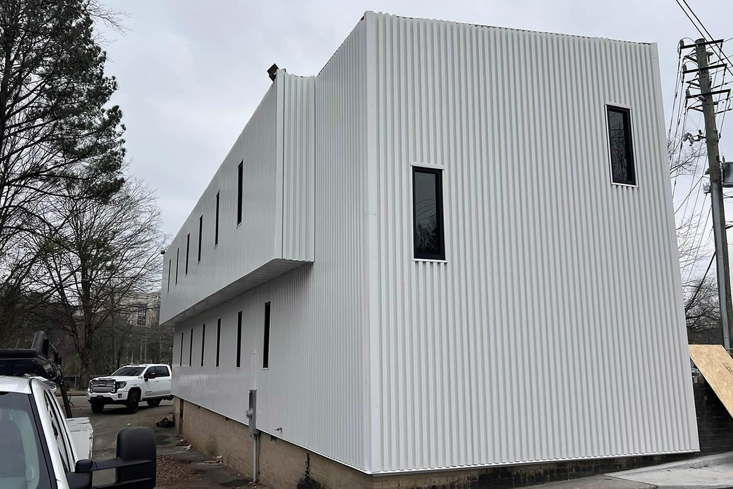 cliftion-lane-Raleigh-Office-After-Siding-2