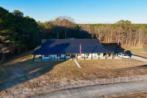 muncert-black-standing-seam-metal-roof-white-metal-siding-selma-nc-4